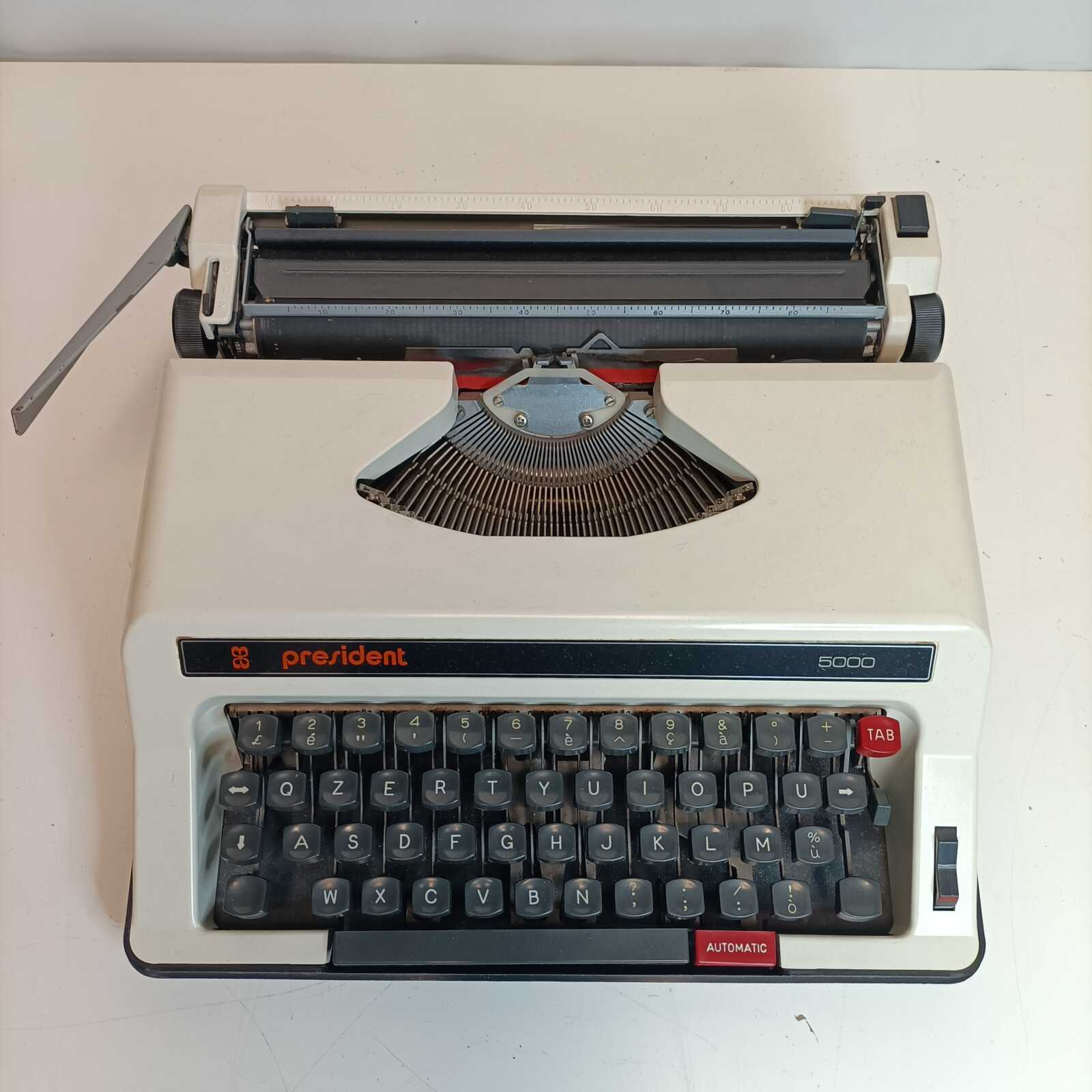 President - macchina per scrivere